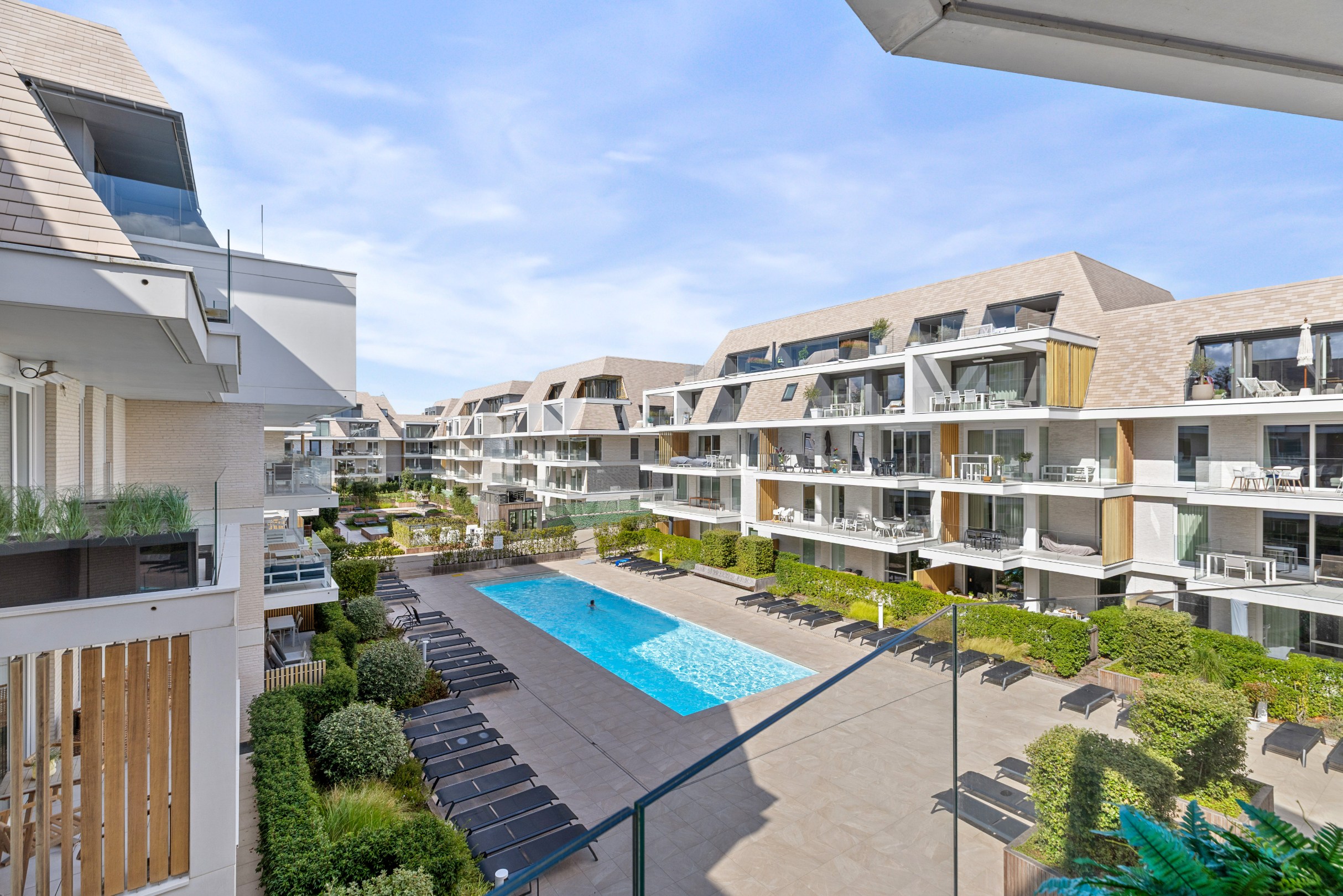 Instapklaar appartement met groot terras en zwembad in Sailors’ Park - foto 1