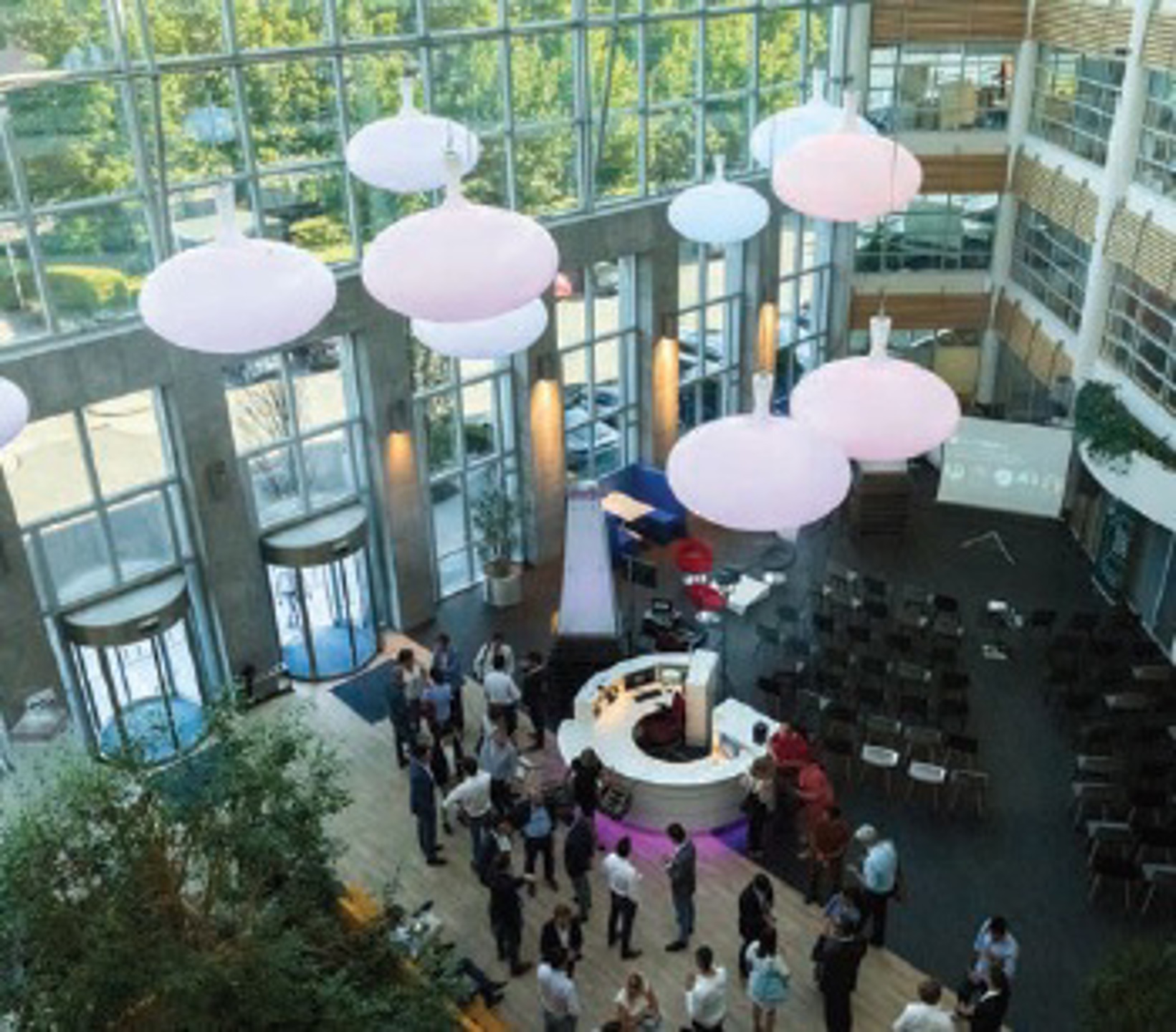 Commercial for rent in Forest - photo 4