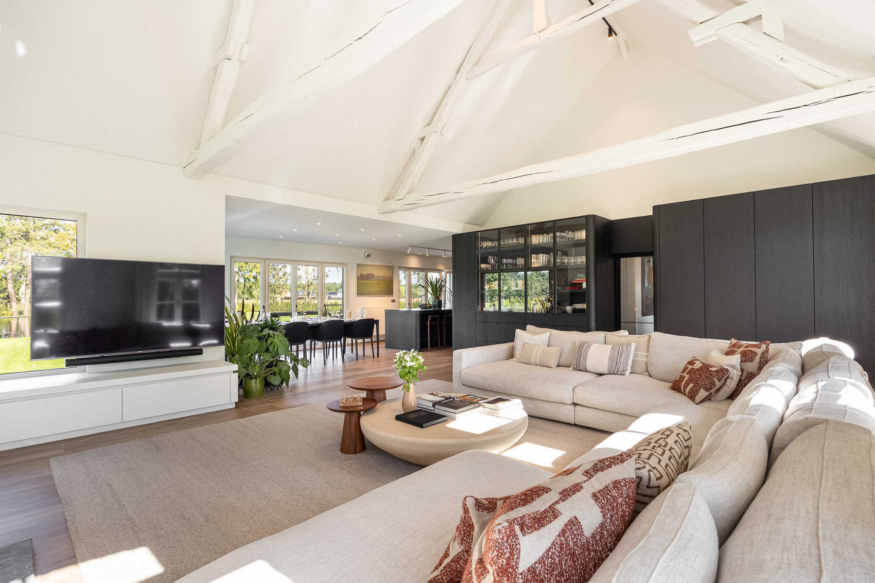 Uitzonderlijk gerenoveerde hoeve op ca. 7480 m² - foto 4