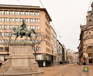 Stylish living at MechelspleinAt an absolute AAA location on Mechelsplein you will find this contemporary studio with a refined, architectural...