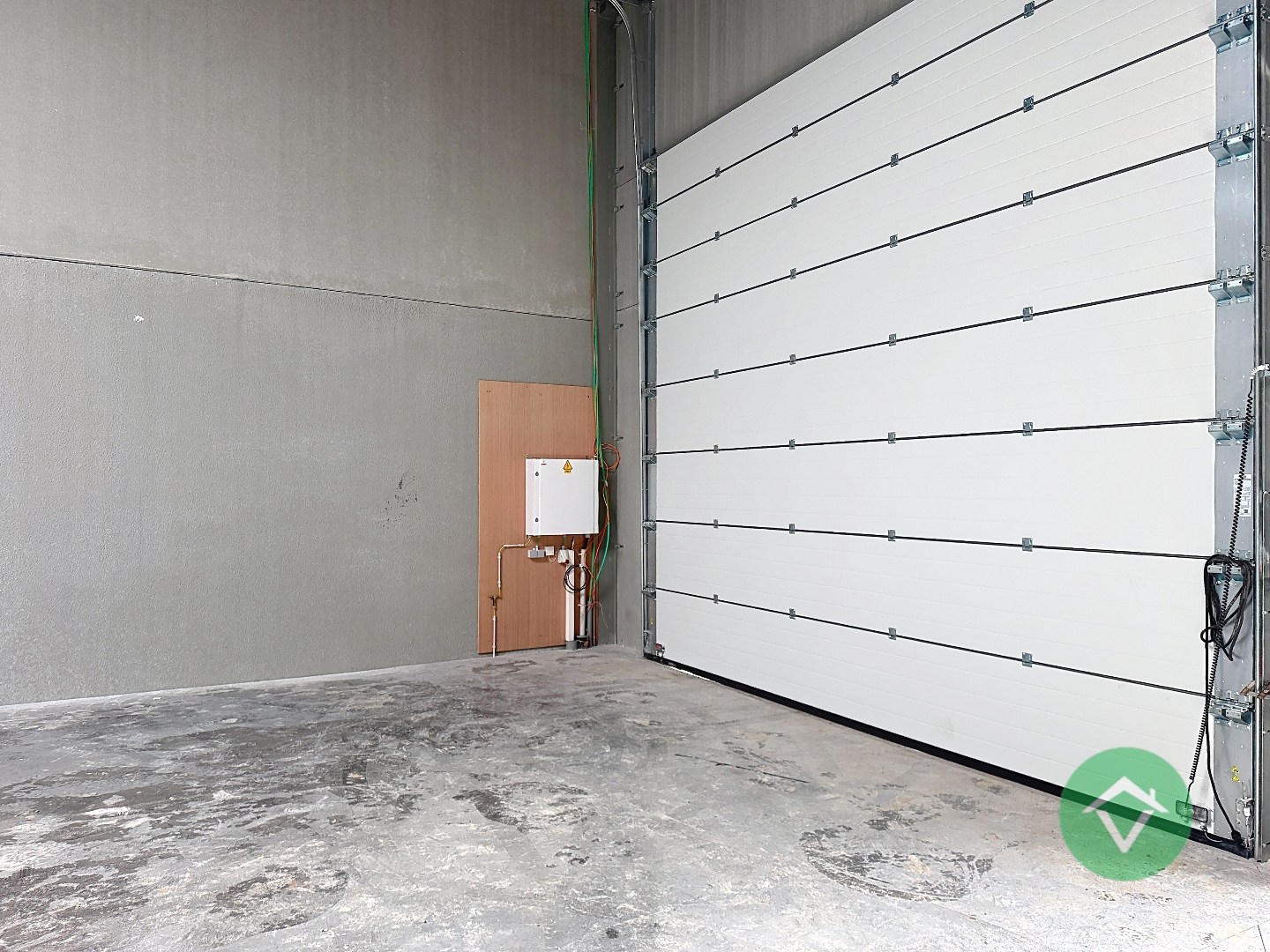 Nieuwbouw loods KMO-UNIT te koop – 237 m² met 1 parkeerplaats inbegrepen op de industriezone te Aartrijke - foto 4