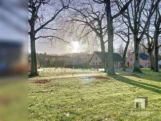 Ontdek dit prachtige bouwperceel in het charmante Tessenderlo, ideaal voor wie op zoek is naar een unieke locatie om hun droomwoning te...