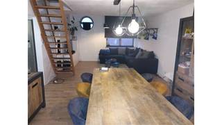 Een ruim appartement in het centrum van Wuustwezel bestaande uit een woonkamer, ingerichte keuken, 1 slaapkamer met dressing, badkamer,...