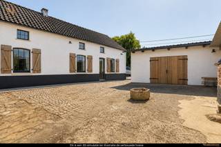 <p><strong><span>UNIEKE OPPORTUNITEIT, CHARMANTE TE RENOVEREN VIERKANTSHOEVE MET RUIME GARAGE OP IDYLLISCHE LOCATIE IN WELLEN (BERLINGEN)<br /><br /></span></strong><span>Op zoek naar een unieke woning met karakter, ruimte en uitzonderlijk veel potentieel? In de groene en idyllische omgeving van Berlingen, een deelgemeente van Wellen, vinden we ter hoogte van Widdingenstraat 5 deze authentieke vierkantshoeve met ruime garage terug. Omgeven door het Limburgse fruitlandschap en met zicht op de achterliggende plantages, is dit een eigendom voor wie droomt van rustig wonen in het groen en tegelijk de vrijheid wil hebben om een woning volledig naar eigen smaak en wensen te renoveren.<br /><br /></span><span>Deze te renoveren vierkantshoeve in Wellen is gelegen in een rustige, doodlopende straat, waardoor je hier volop geniet van privacy, rust en een landelijke omgeving zonder doorgaand verkeer. Het centrum van Wellen bevindt zich vlakbij en ook omliggende gemeenten zoals Kortessem, Alken en Ulbeek zijn vlot bereikbaar. De combinatie van een landelijke ligging, een goede bereikbaarheid en de authentieke uitstraling maakt van deze hoeve een bijzonder interessante opportuniteit voor renovatieliefhebbers, investeerders of wie op zoek is naar een eigendom met karakter en toekomstmogelijkheden.<br /><br /></span><span>De hoeve is gelegen op een perceel van circa 3 are en grenst aan de achterzijde aan de fruitplantages. Het open zicht en de groene omgeving zorgen voor een bijzonder aangename sfeer en vormen een van de grote troeven van deze eigendom. Hier word je elke dag opnieuw omringd door het typische Haspengouwse landschap, met zijn bloesems en uitgestrekte boomgaarden. </span><span>De bestaande vierkantshoeve omvat een woonhuis, twee stallen, een overdekte opbergruimte en een ruime garage die plaats biedt aan minstens twee voertuigen.<br /><br /></span><span>Het bestaande woonhuis beschikt over een inkomhal die links toegang geeft tot de woonruimte en de aansluitende keuken. Vanuit deze zone is er eveneens toegang tot een kleine bergkelder en de slaapkamer. Aan de rechterzijde van de inkomhal bevinden zich de badkamer met ligbad en lavabomeubel en de trap naar de bovenverdieping van het woongedeelte. Deze verdieping biedt, mits de nodige renovatiewerken, de mogelijkheid om één of meerdere extra slaapkamers, een bureau, hobbyruimte of andere leefruimtes te creëren.<br /><br /></span><span>Maar vooral de hoevestructuur zelf maakt deze eigendom bijzonder interessant. De bestaande gebouwen bieden tal van mogelijkheden voor wie verder durft te kijken dan de huidige indeling. De vierkantshoeve kan, mits het bekomen van de nodige vergunningen en rekening houdend met de geldende stedenbouwkundige voorschriften, worden omgevormd tot een ruime en karaktervolle eengezinswoning. Er is bovendien potentieel om uit te breiden tot een totaal volume van circa 1.000 m³. Hierdoor ontstaat de mogelijkheid om van deze authentieke hoeve een bijzonder woonproject te maken waarin hedendaags comfort en landelijke charme perfect samenkomen.<br /><br /></span><span>De woning beschikt reeds over dubbele beglazing, maar vraagt verder om een grondige renovatie en de nodige liefde. Net daarin schuilt de grootste troef: je krijgt hier de kans om een authentieke eigendom met karakter opnieuw tot leven te brengen en om de beschikbare ruimte volledig af te stemmen op jouw visie.<br /><br />B</span><span>enieuwd welke mogelijkheden hier voor jou liggen? Kom de charme, rust en het enorme potentieel van deze vierkantshoeve zelf ontdekken en laat je inspireren door wat deze unieke eigendom in Wellen kan worden. Contacteer Momentum Vastgoed via 011 96 51 76 of via </span><span>info@momentumvastgoed.be</span><span> voor meer informatie of een bezoek ter plaatse.</span></p>