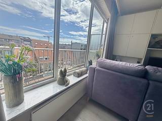 Ontdek deze knusse en praktisch ingerichte studio in de residentie Amazon, gelegen in het hart van Middelkerke.Bij het binnenkomen betreed je de...