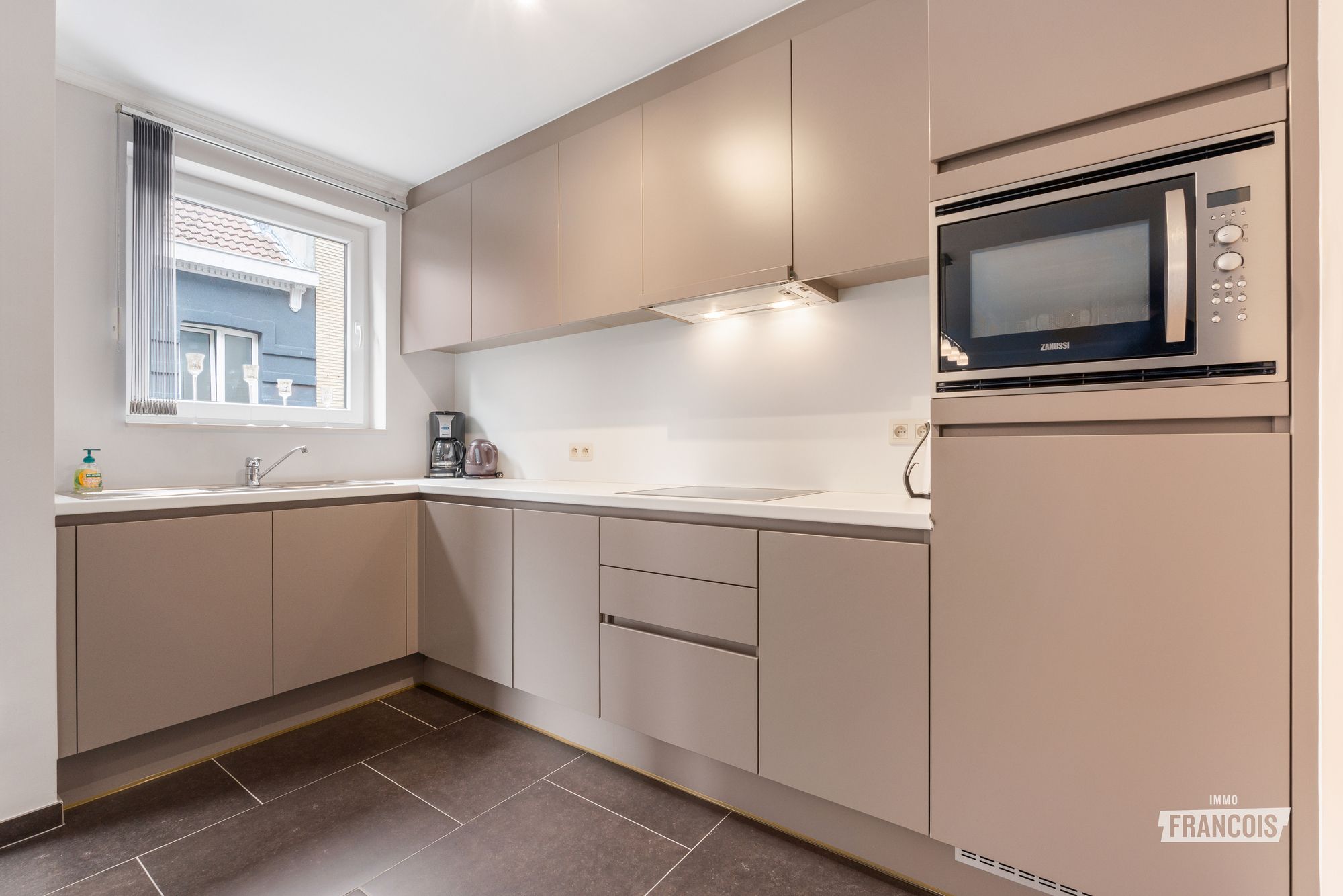 Instapklaar drieslaapkamerappartement te koop in centrum Blankenberge - foto 5