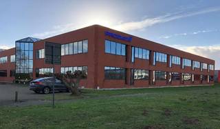 High-quality 1,125 m² office space for rent.Fantastically located along the vibrant Leuvensesteenweg in Zaventem, this office space is situated on...