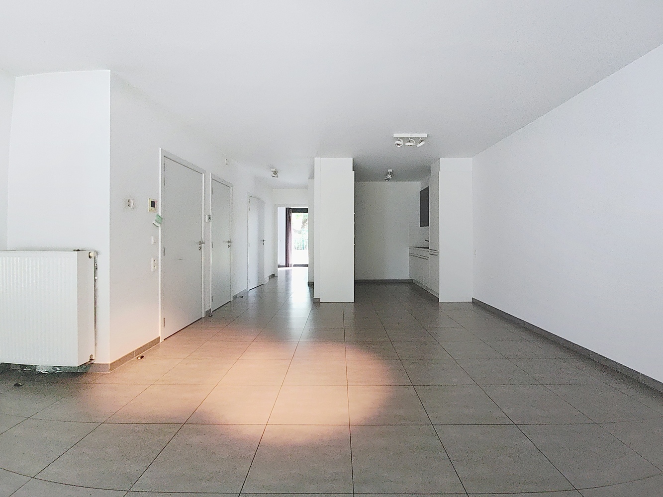 Ruim gelijkvloers appartement voor senioren met zicht op pastorietuin - foto 5