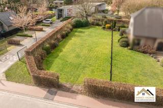 Bouwgrond voor een OB in het hart van het centrum van Lochristi ...het kan nog ...<br /><br />650 m2, bouwdiepte van 15 meter is mogelijk!! Prijs bedraagt voor centrum Lochristi slechts 375 euro / m2<br /><br />Inschrijvingen via mail naar info@immo-home.be, geen telefonische inschrijvingen! Volg ons op Fb en Insta. Voor meer info: www.immo-home.be. GRATIS SCHATTING GRATIS FINANCIEEL ADVIES