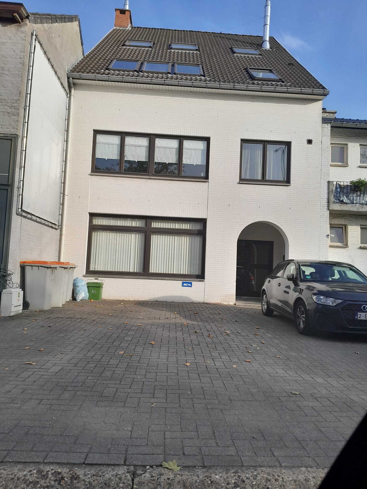 Appartement te koop in Maasmechelen met 3 slaapkamers - foto 1