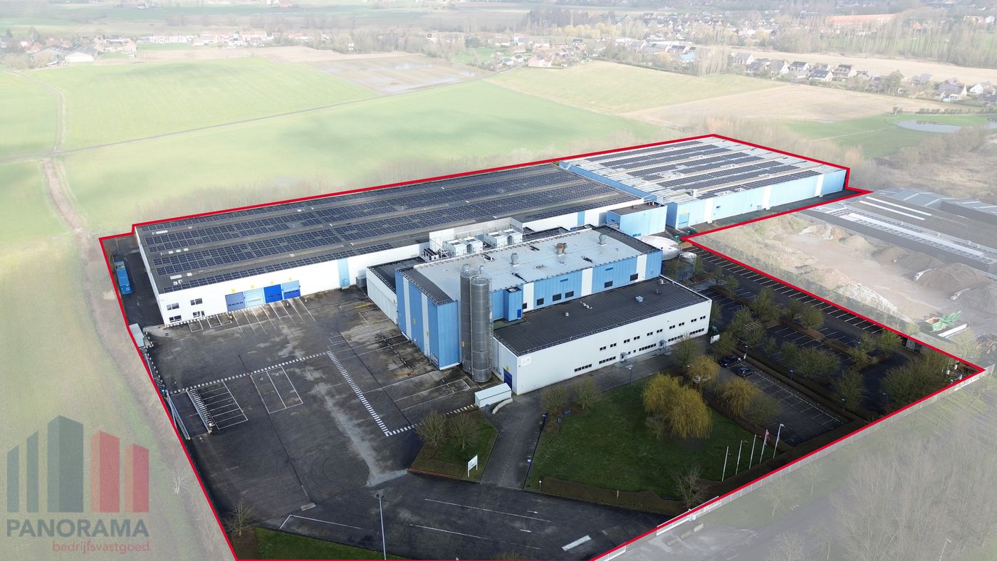 Industriële site met een perceelsoppervlakte van 46.746 m² - foto 1
