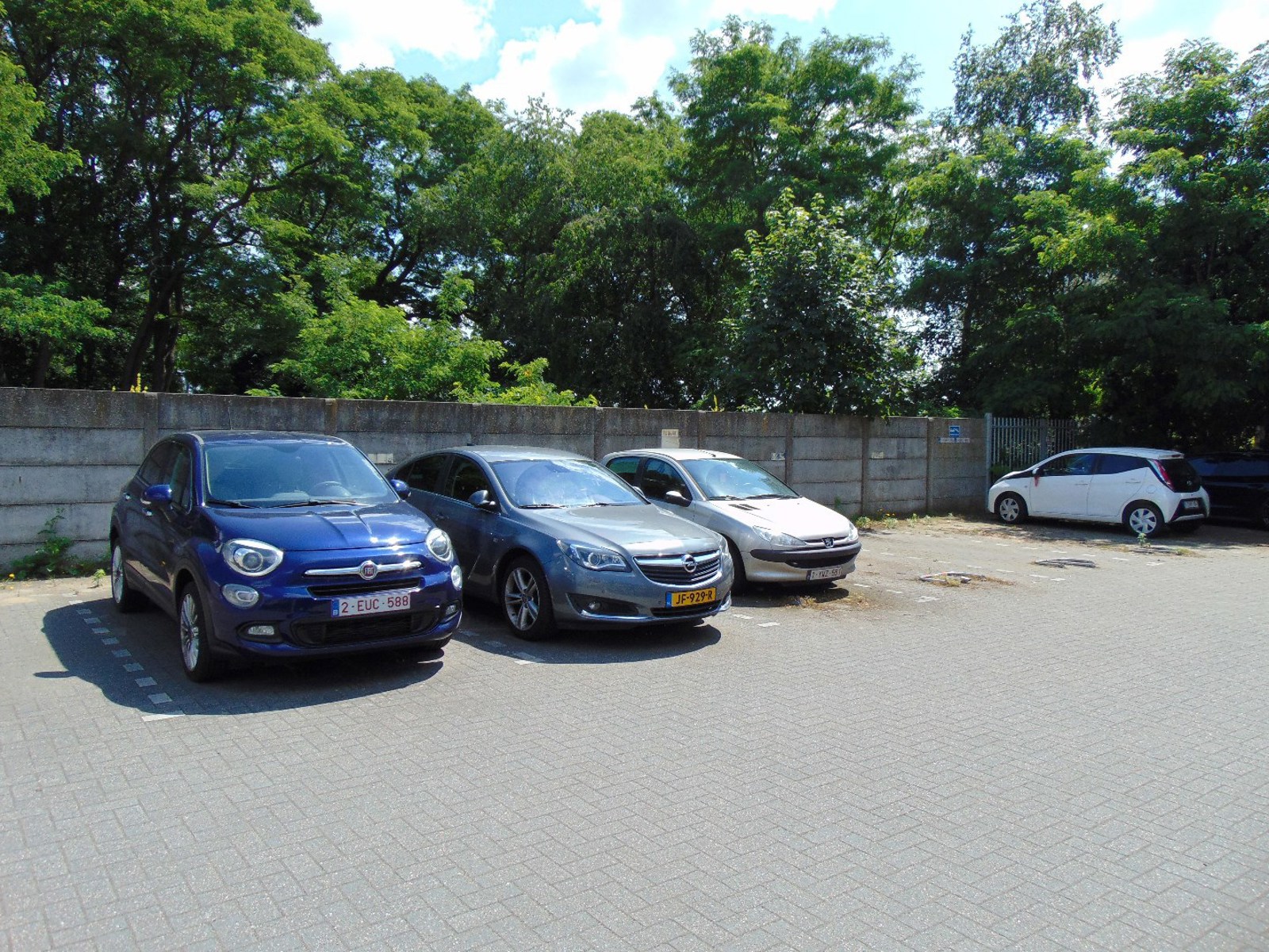 Parkeerplaatsen met beugel - foto 3