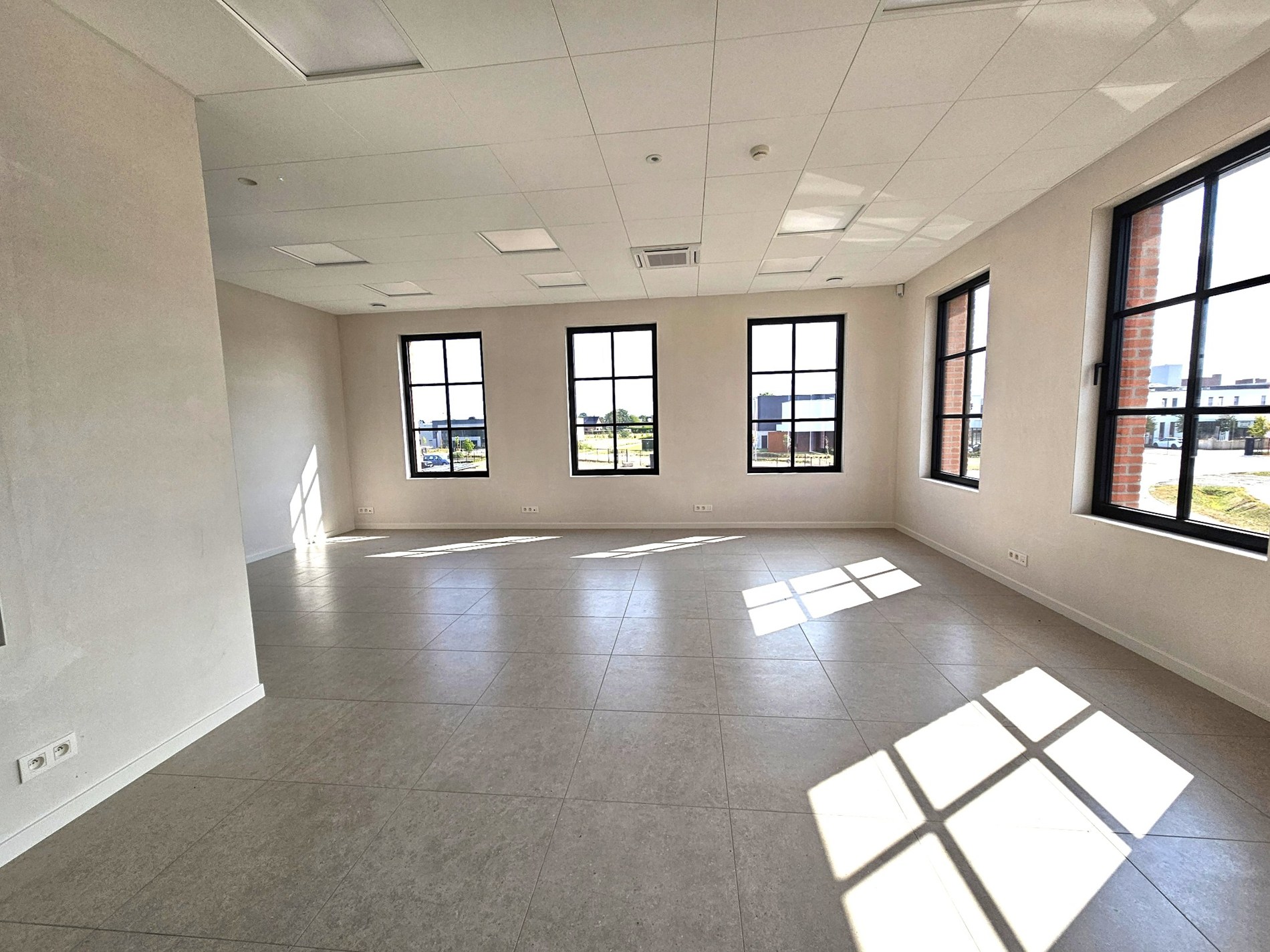 Centraal gelegen nieuwbouw kantoor met uitbreidingsmogelijkheden! - foto 5