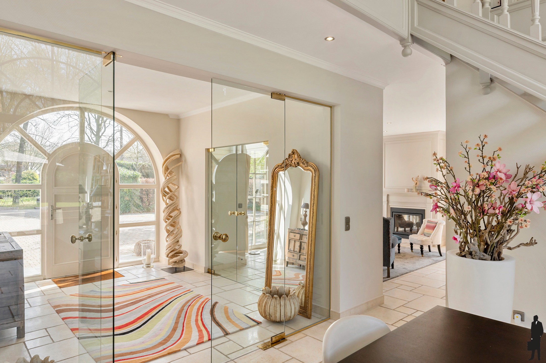 Lichtrijke villa aan het centrum! - foto 4