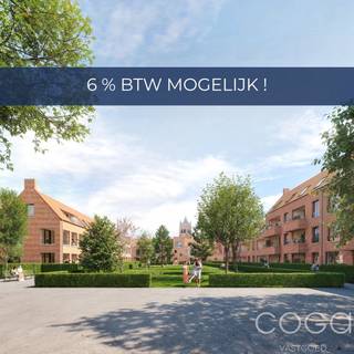 <p><strong><em>Houthof, AMBER - </em></strong><em>Licht, ruimte en verbinding</em></p>
<p>Houthof ademt Kempense charme met een knipoog naar rust én levendigheid. Gelegen midden in het dorp, met een centrale binnentuin als blikvanger.</p>
<p><strong>Appartement AM_2.03: knap appartement (84,5m²) op de tweede verdieping, met twee slaapkamers en deels overdekt terras van 15m². </strong>Indeling als volgt: inkomhal met gastentoilet en vestiairenis, <strong>leefruimte</strong> met open ingerichte keuken (samen ca. <strong>32,7m²</strong>) en groot schuifraam naar het terras toe, bergruimte/wasplaats (ca. 2,9m²), <strong>twee slaapkamers</strong> (12,9m² en 9,18m²) en ingerichte badkamer. Deels overdekt terras van ca 15m² met zicht op het <span>groene </span><u>binnengebied</u>.</p>
<p>Het <u>energiezuinige</u> <u>appartement</u> (<strong>max. E30</strong>) wordt volledig en degelijk afgewerkt; zo is er thermisch onderbroken aluminium buitenschrijnwerk met isolerende beglazing, vloerverwarming in combinatie met een <strong>individuele lucht-water warmtepomp,</strong> balansventilatie en een regenwaterrecuperatie-systeem! Extra aandacht wordt besteed aan akoestische isolatie (ontdubbelde scheidingswanden, akoestische vloerisolatie, …). Grote ondergrondse parkeerkelder (lift tot appartement). Verplichte aankoop van minimum één kelderparking.</p>
<p><em>Houthof, dorpse charme, tijdloze uitstraling</em></p>
<p>Contacteer ons voor meer informatie of een vrijblijvende afspraak: info@coga.be - 03/636.47.47.47.</p>