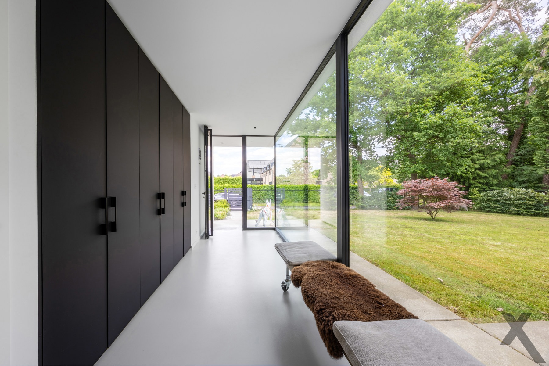 Ruime en luxueuze villa met zwembad in Zoersel op 2.339 m² - foto 3