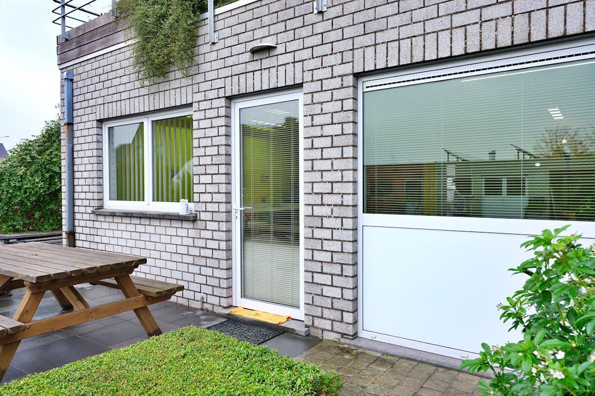 Bureau/magasin (262 m²) à Oostkamp avec une grande visibilité. - photo 5