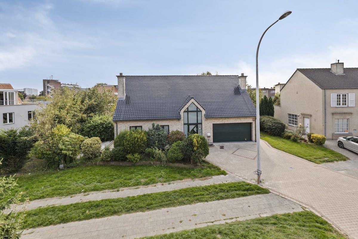 Charming four-façade house on 5a19ca within walking distance of the center of Strombeek - photo 2