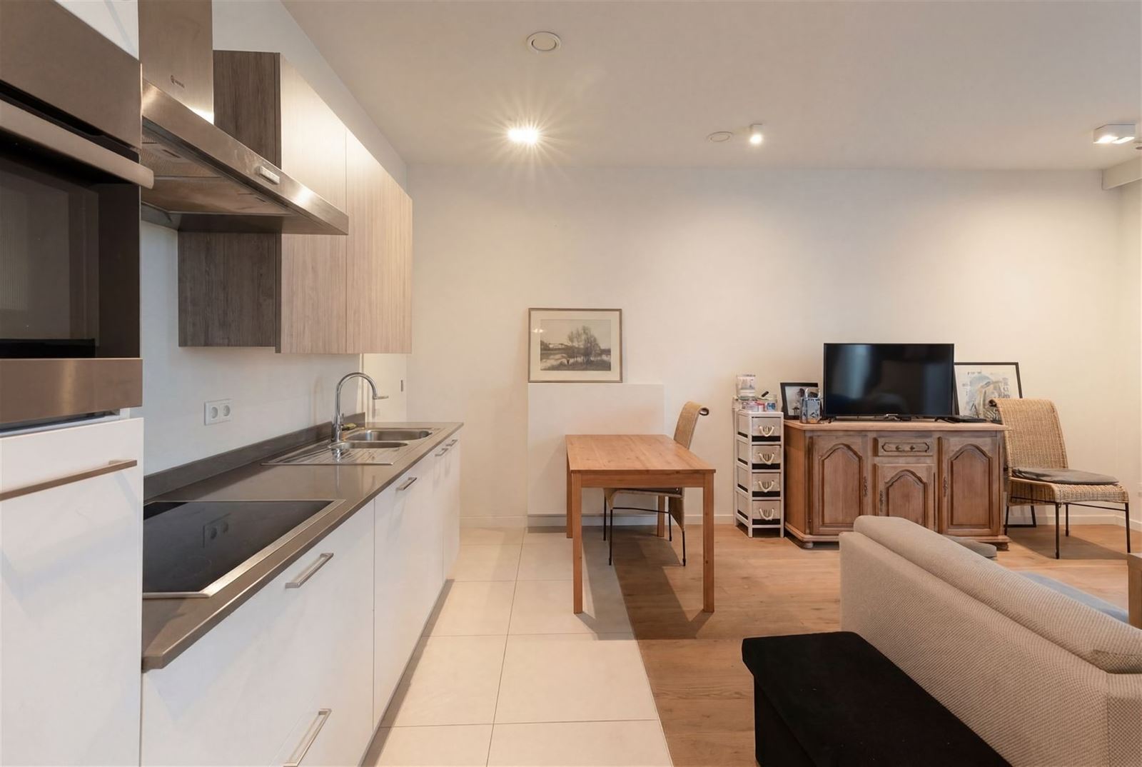 Apartment - photo 4