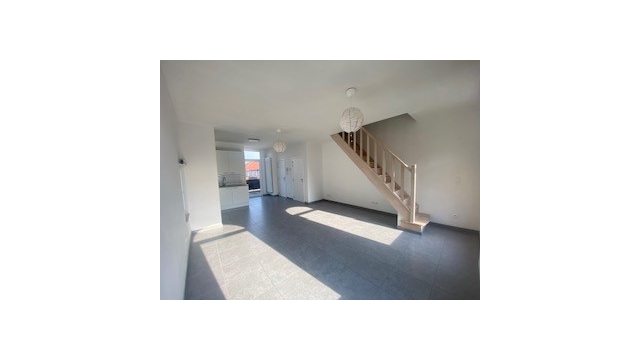 Een volledig vernieuwd duplex appartement met ruim terras - foto 2