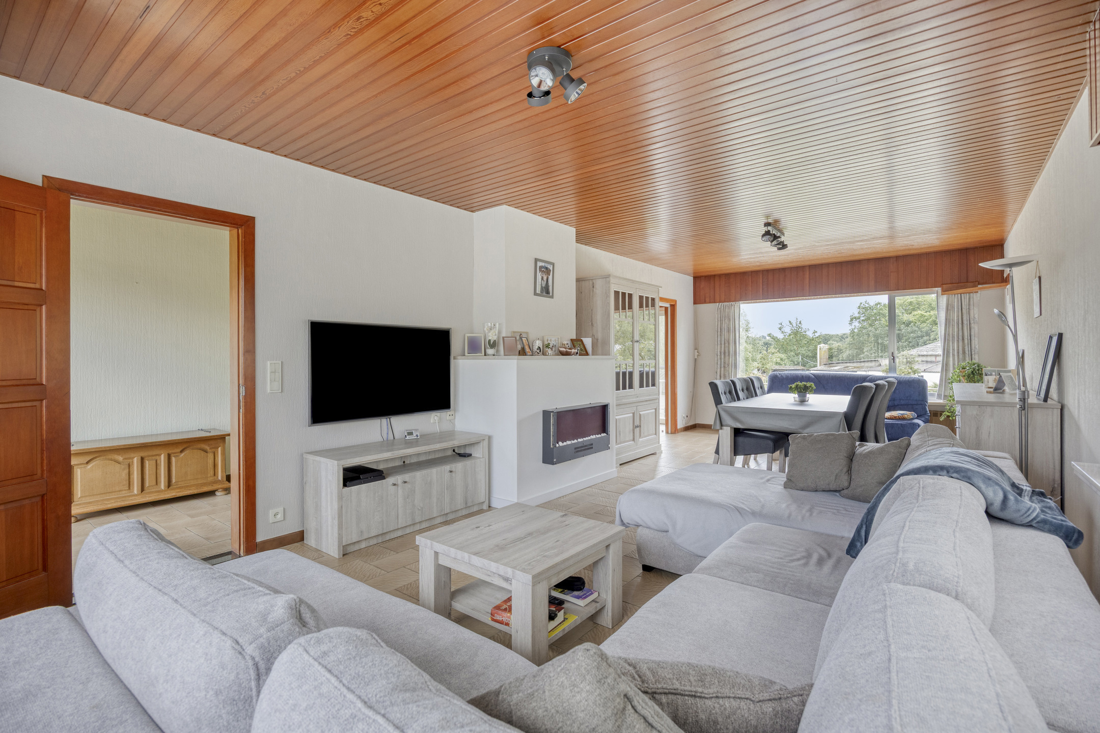 Ruime vrijstaande woning met potentieel - foto 5