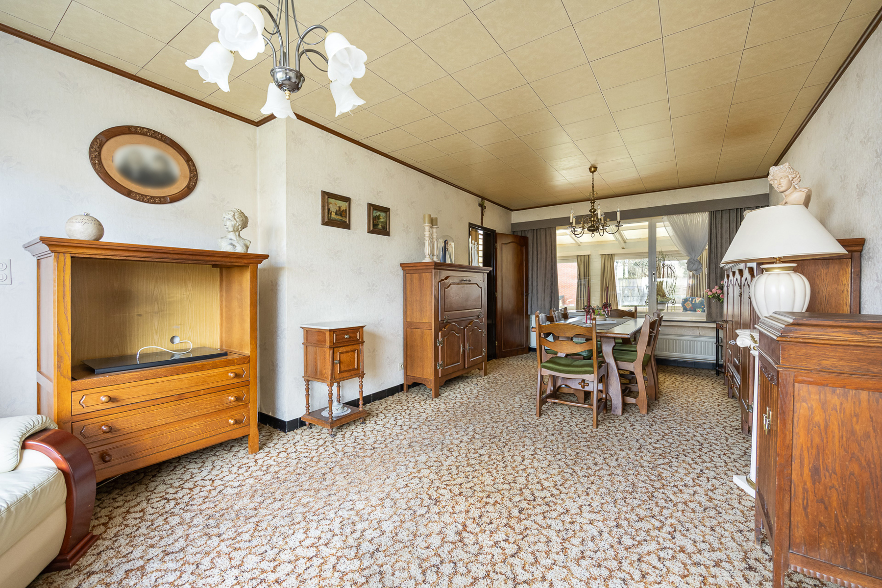 Halfopen bebouwing met 3 slaapkamers en garage op een perceel van 315m². - foto 3