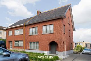 Voor meer info en foto’s, surf naar www.swevers.be – Deze te renoveren gezinswoning in Diepenbeek biedt een degelijke basis, een centrale ligging...