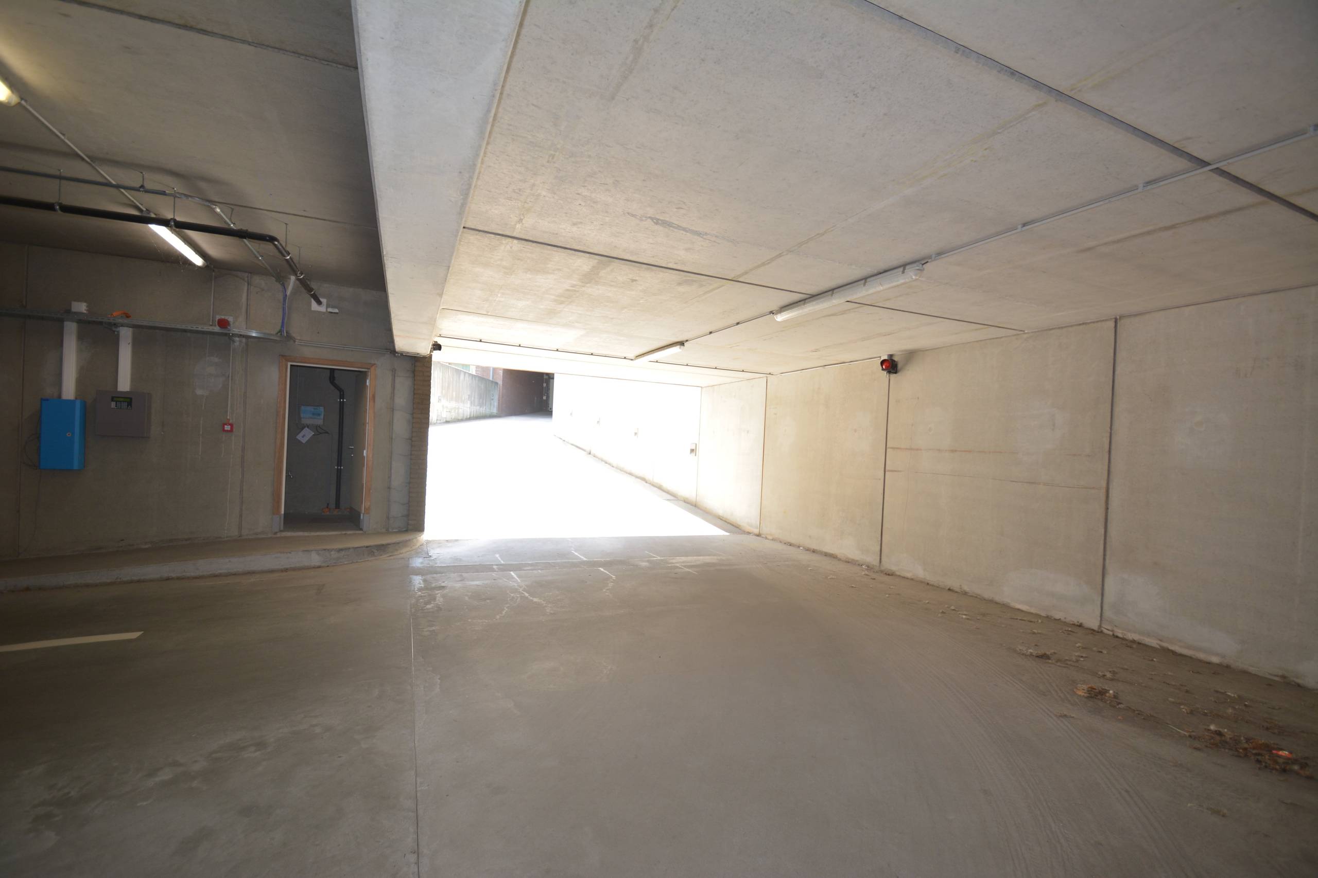 Gesloten garage te huur in Strombeek-Bever - foto 4