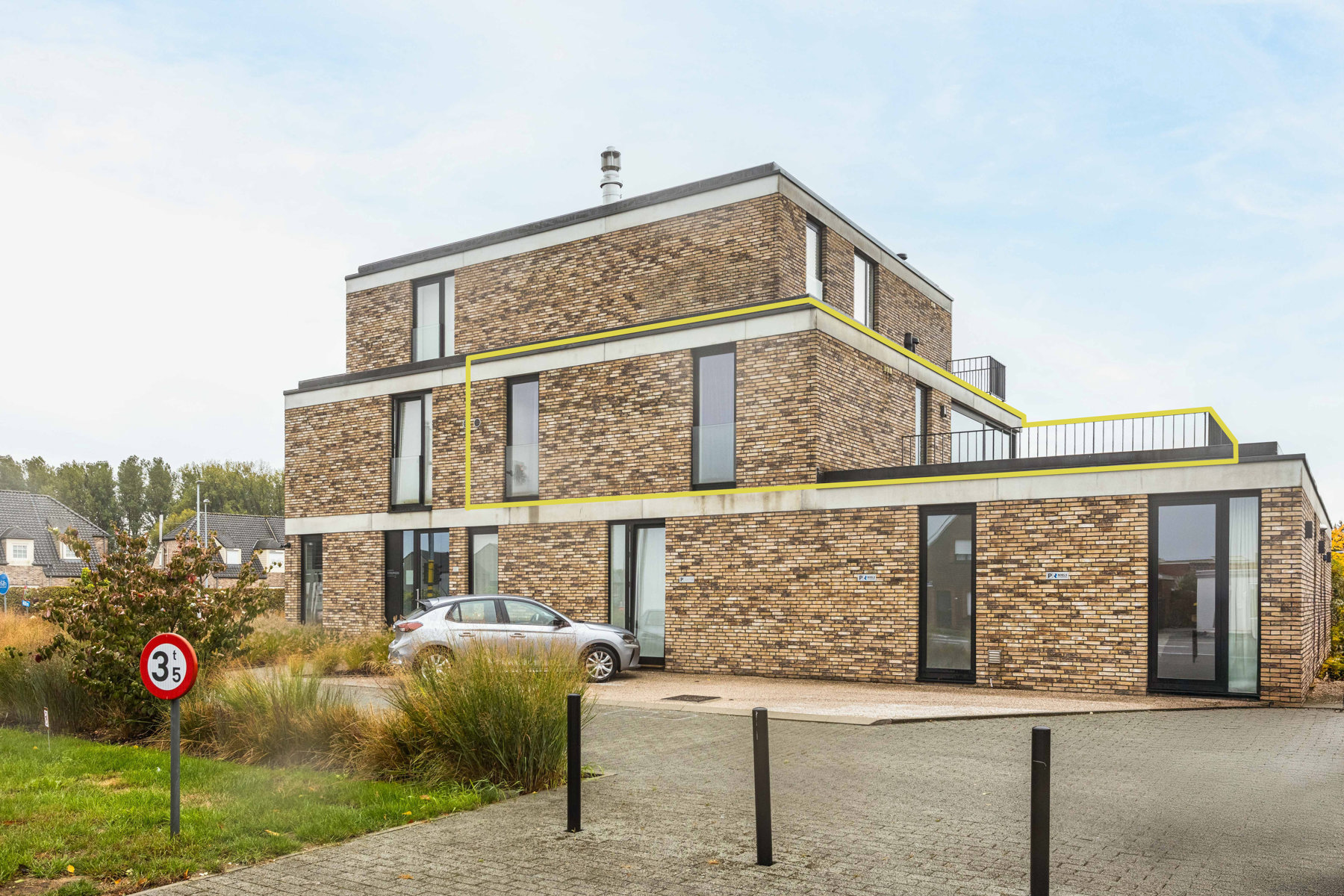 Modern NB appartement 2slpk, fantastisch terras & 2 parkpl. - foto 1