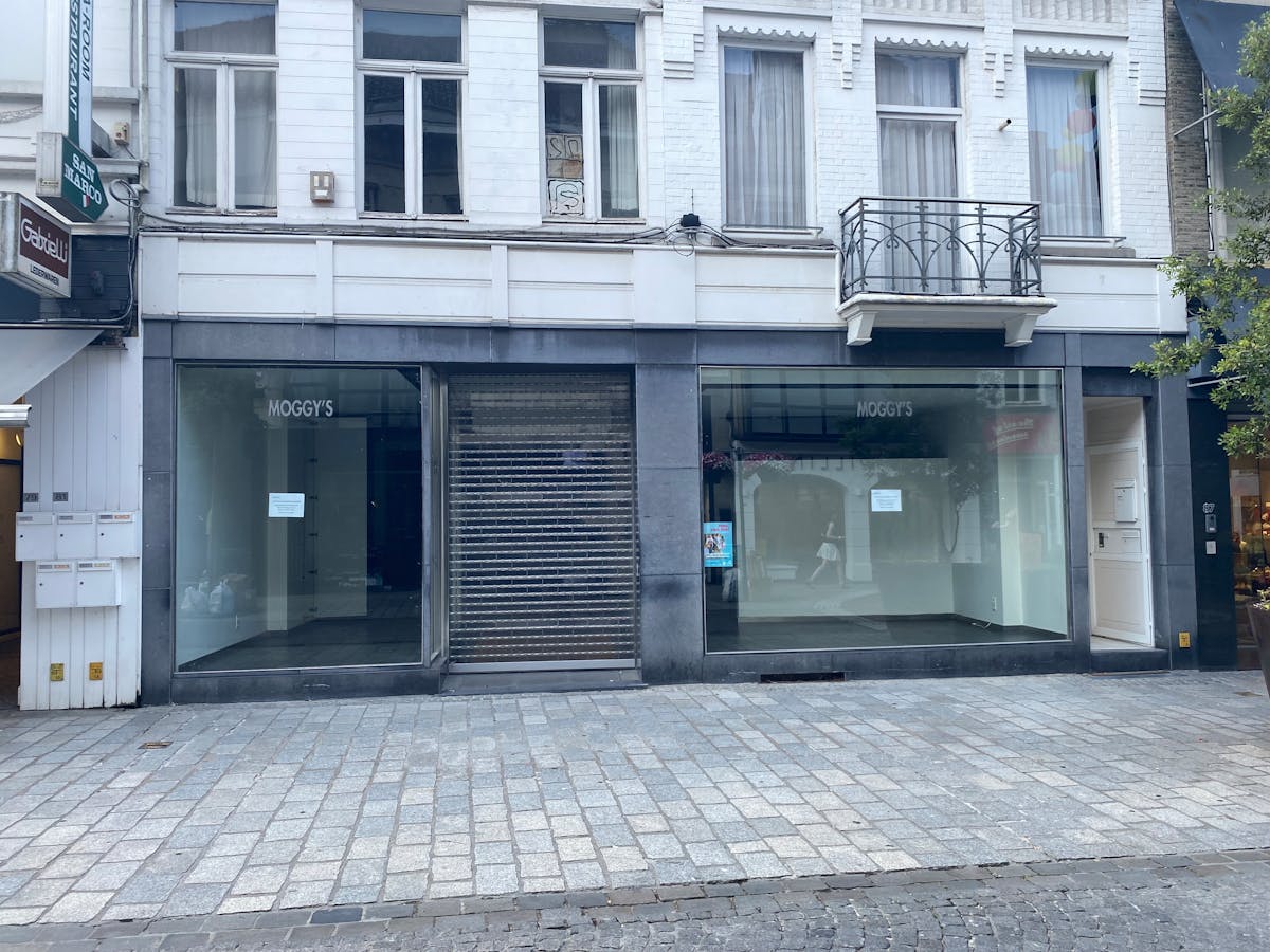 Handelspand te huur in de Ooststraat te Roeselare - foto 1