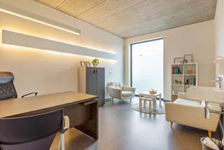 Moderne praktijkruimtes van 14 m² tot 32 m² op de begane grond te huur in het praktijkcentrum Patri Corpus in het centrum van Dessel.Perfect gelegen...