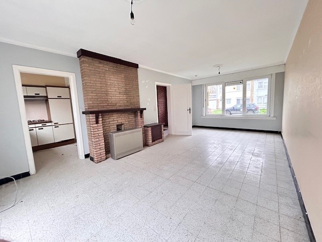 Halfopen woning met 3 slaapkamers, tuin en garage - foto 4