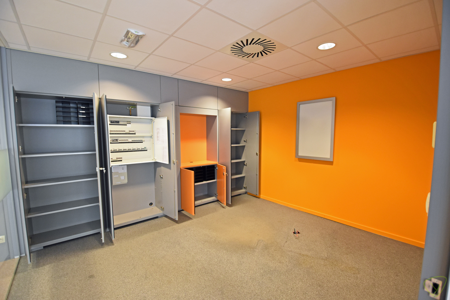 Ruim handelspand met topligging te huur in Zomergem! - foto 5