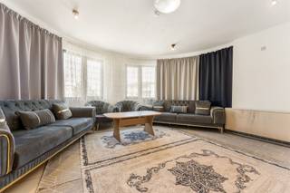 Ruim 2 slaapkamer appartement op centrale ligging in Beringen centrum. Belangrijkste troeven:- 2 slaapkamers- balkon- Ruime, open living- Zeer veel...