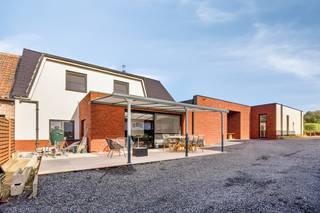 House for sale in Roosdaal