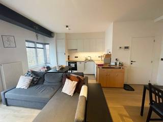 Centraal gelegen 1-slaapkamer appartement met garage op de tweede verdieping (zonder lift) in een kleinschalig gebouw te Blankenberge op...