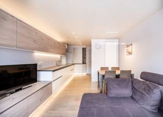 Appartement rénové, comme neuf, avec 1 chambre et possibilité d'acheter un garage à Koksijde-Bad.Ce logement prêt à emménager, construit avec des...