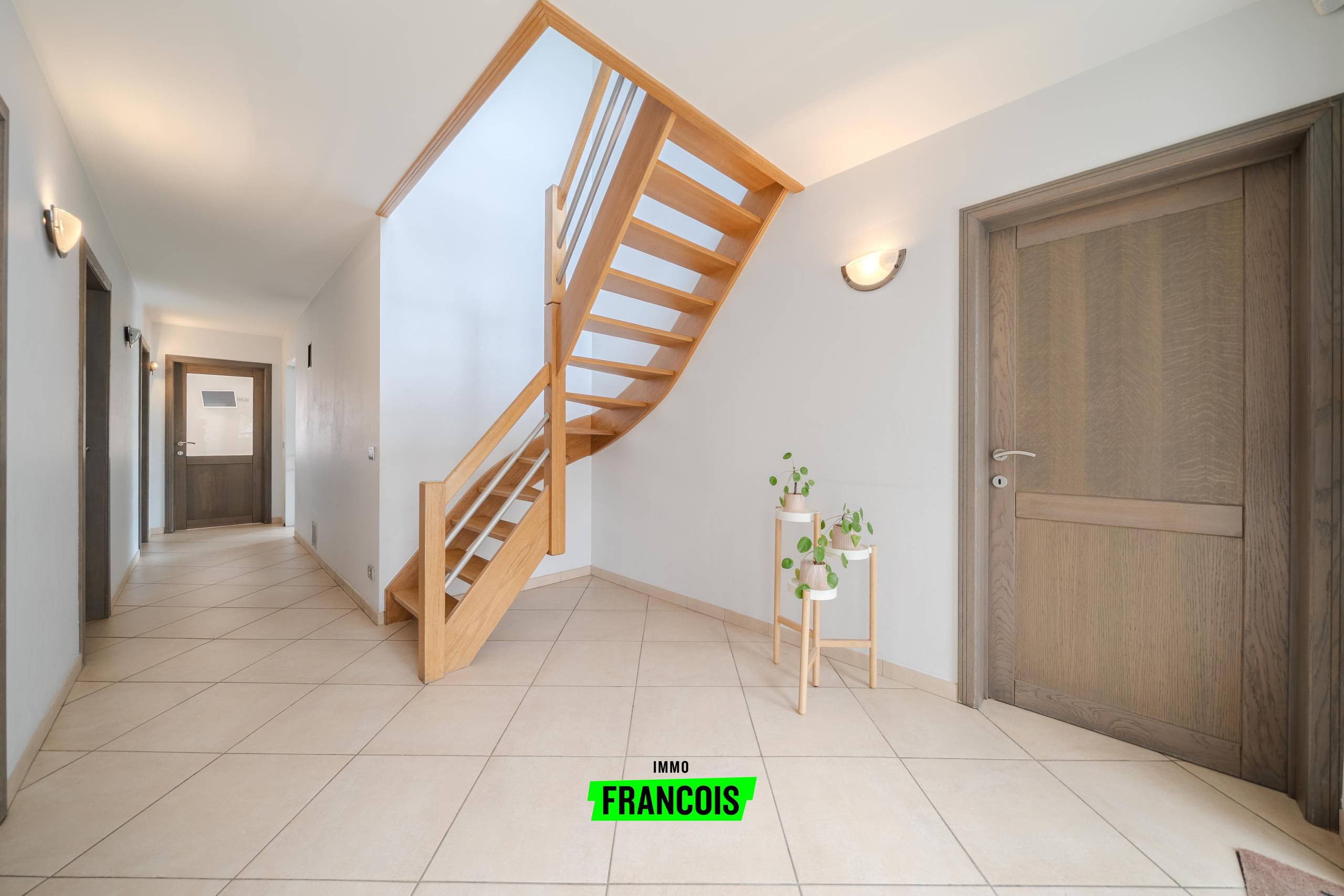 Unieke woning met 5 slaapkamers en ruime loods in het industrieterrein te Diksmuide - foto 3