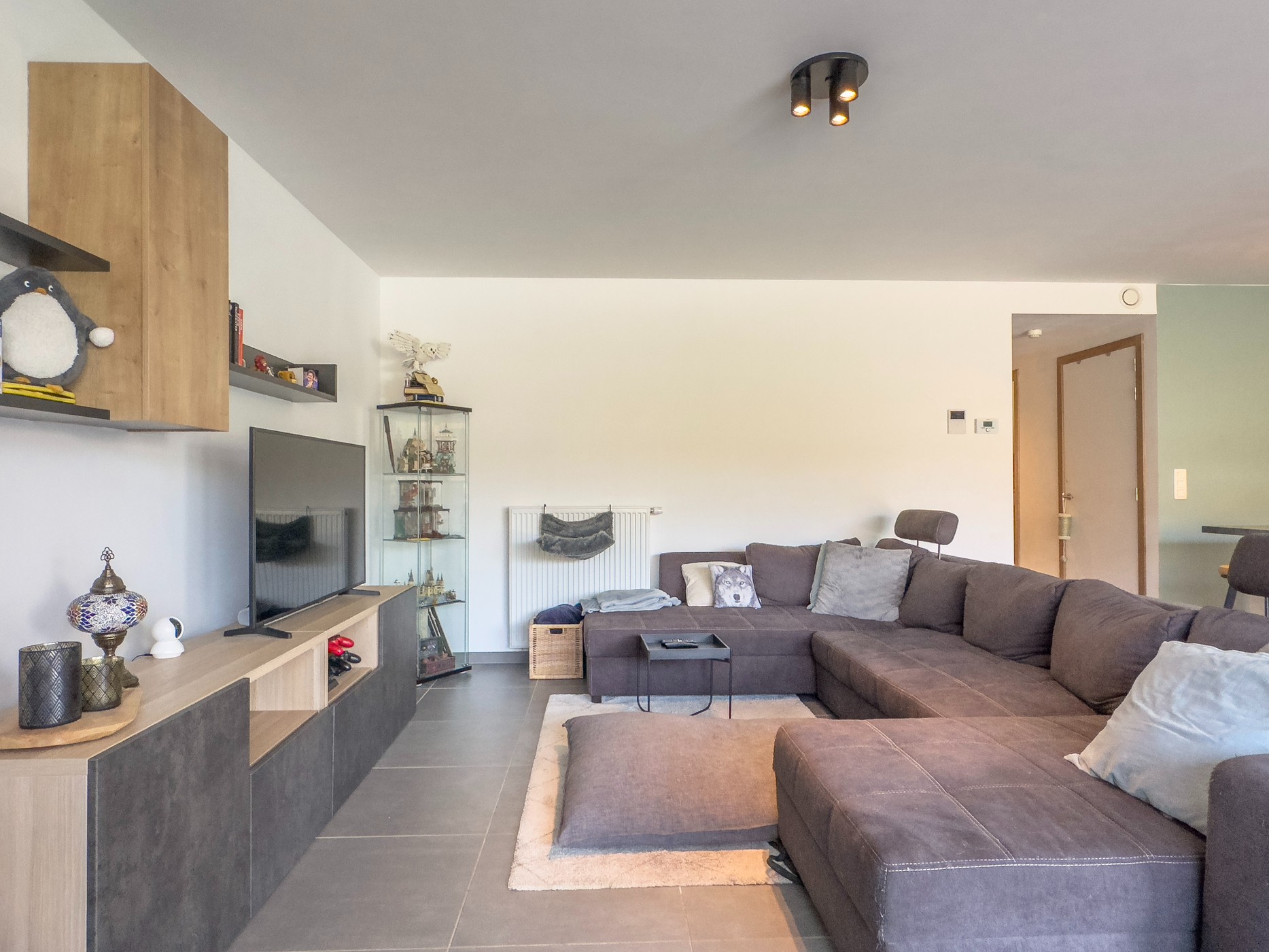 IN OPTIE! Modern éénslaapkamer appartement met berging en autostaanplaats te Wetteren! - photo 5