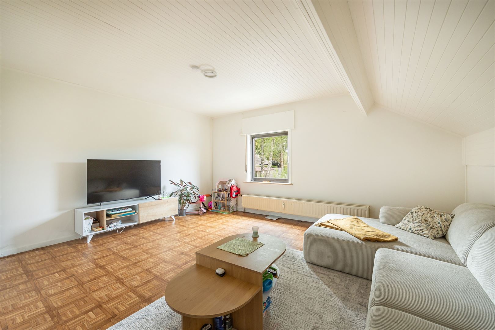 Ruim appartement met 4 slaapkamers en tuin! - foto 3