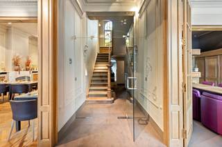 Maison de maître pleine de charme (établissement horeca) avec logement privé, idéalement située entre le centre de Waregem et LeieIdéale pour...