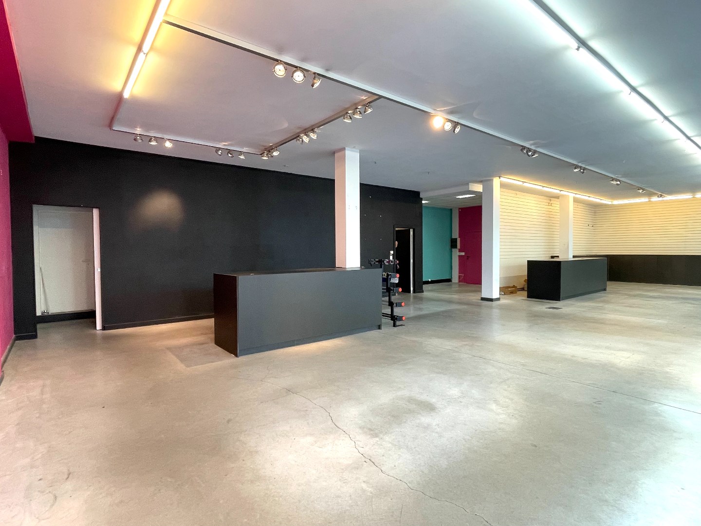 Commercial for rent in Kortrijk - photo 3