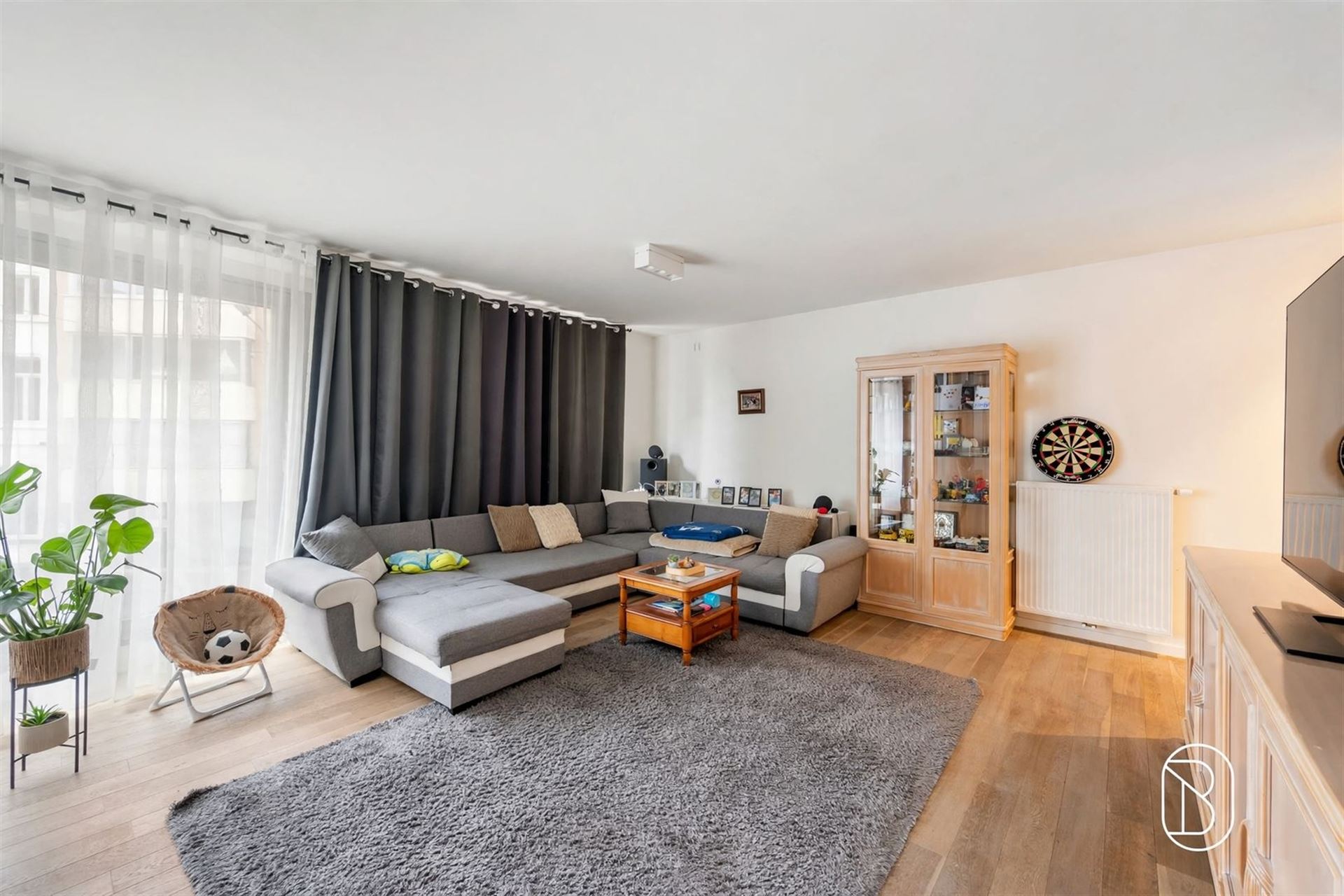 Kwalitatief 2-slaapkamerappartement met terras in Kortrijk - foto 2