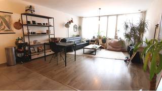 Vernieuwd en instapklaar gelijkvloersappartement met 2 slaapkamers op een interessante ligging langs een invalsweg naar het centrum van Brugge, op...