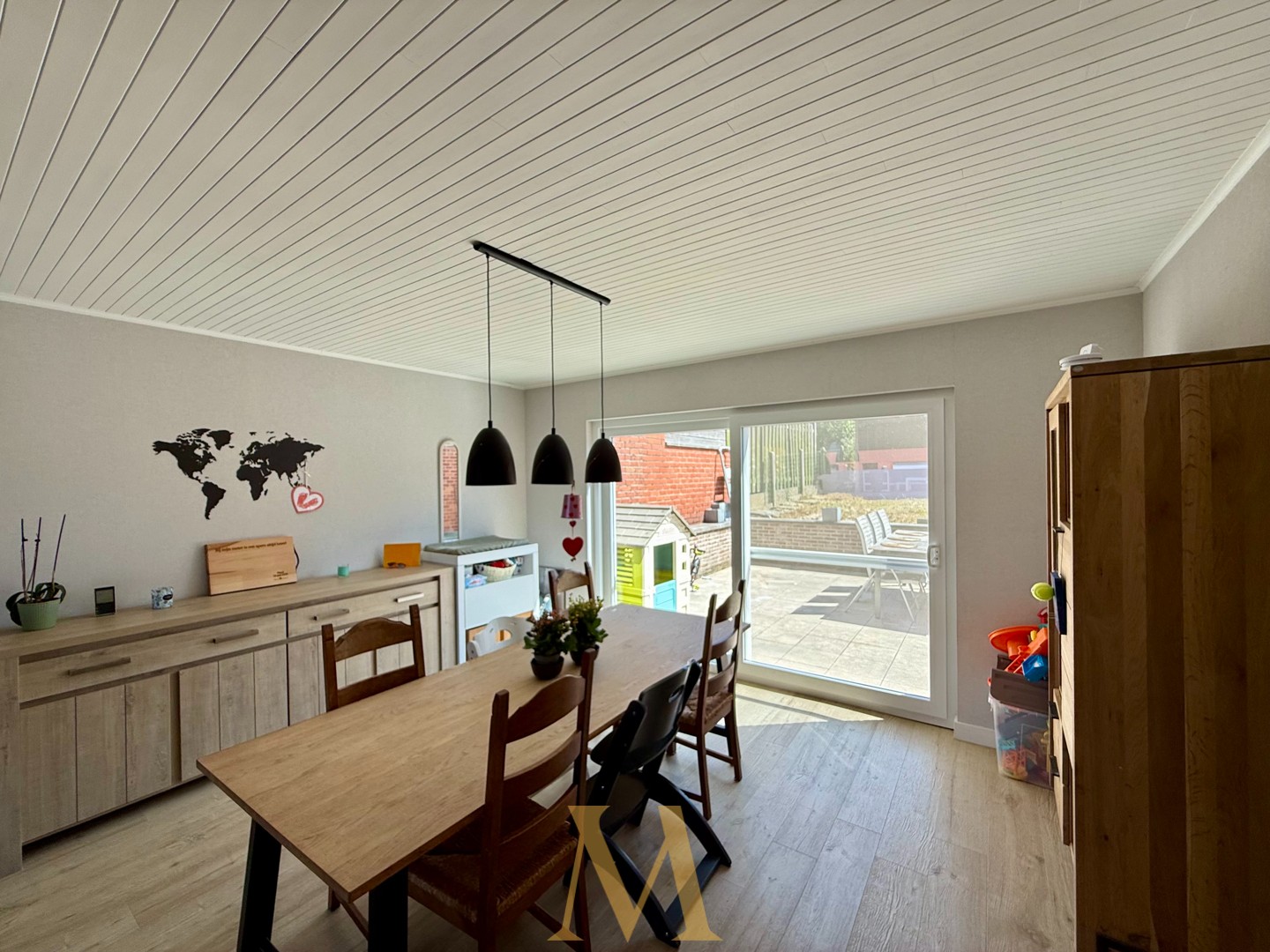 Lichtrijke gezinswoning met 4 slaapkamers, tuin en garage in Deerlijk - photo 1