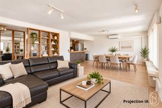 <p>Ruim appartement met twee slaapkamers op de 3e verdieping van een flatgebouw met lift, ideaal ontworpen om comfort en functionaliteit te bieden.</p><p>Het bestaat uit een hal met opbergruimte en een bureauhoek, en een ruime, lichte woonkamer met een halfopen keuken. Vanuit de woonkamer heeft u toegang tot een gezellig balkon van 9 m² waar u van de buitenlucht kunt genieten. <br />Het beschikt tevens over twee grote slaapkamers, een berging die kan dienen als voorraadkamer/opslagruimte/wasruimte, een badkamer met ligbad en een apart toilet.<br />De woning beschikt bovendien over een eigen garage.</p><p>Technische kenmerken: EPC-klasse B, gloednieuwe warmtepomp en elektrische boiler, dak van het gebouw volledig gerenoveerd in 2026, lift.</p><p>Ideaal als eerste aankoop of als investering voor verhuur! Dit appartement valt op door zijn ruime indeling, zijn lichte karakter en de recent gemoderniseerde voorzieningen die zorgen voor een uitstekende energieprestatie.<br />Zeker een bezichtiging waard! Bezichtiging en informatie via: aurelie@immobeguin.be</p><p>(Het appartement en de garage zijn momenteel verhuurd)</p>