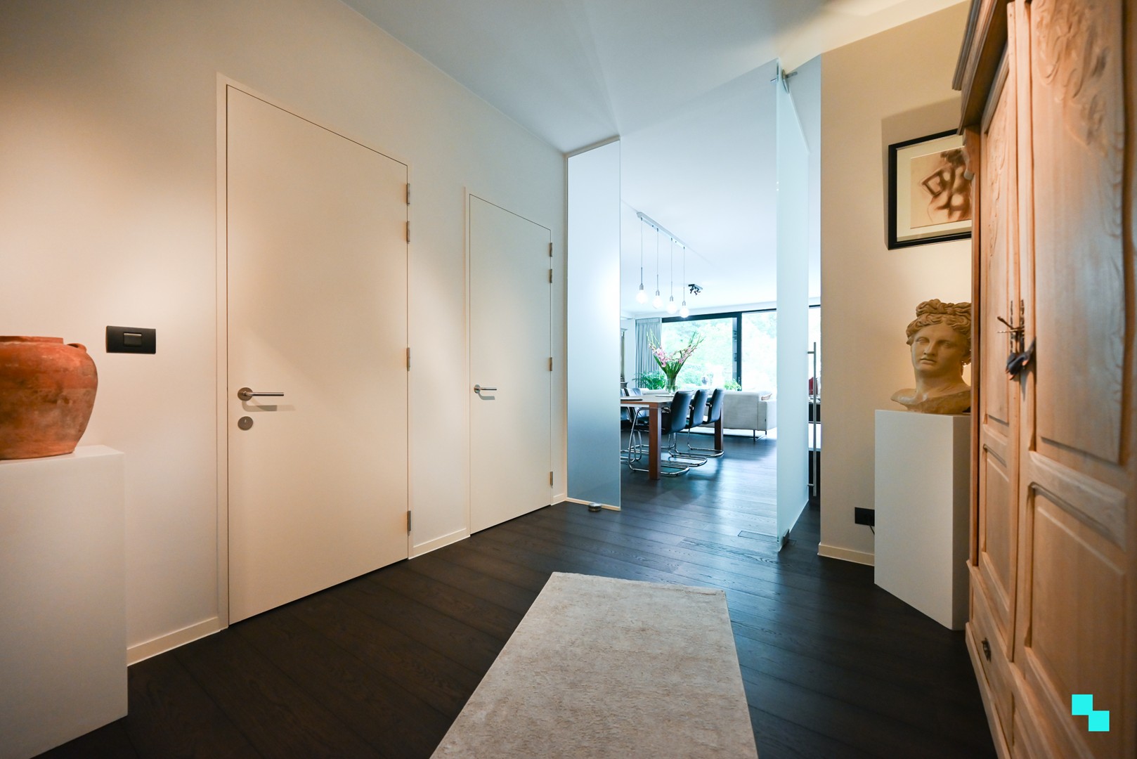 Uitzonderlijk hoogwaardig afgewerkt gelijkvloers appartement langs de Mandel - foto 3