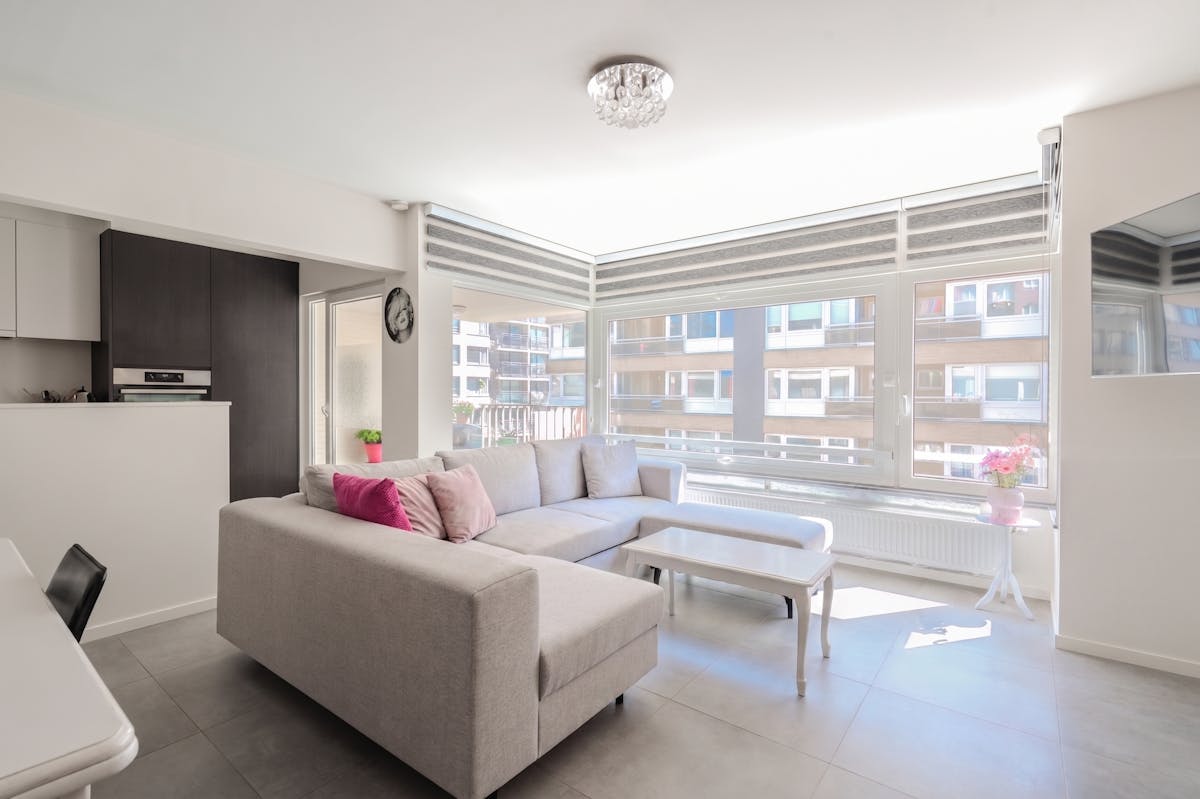 Gerenoveerd 2 slaapkamer appartement op topligging! - foto 4