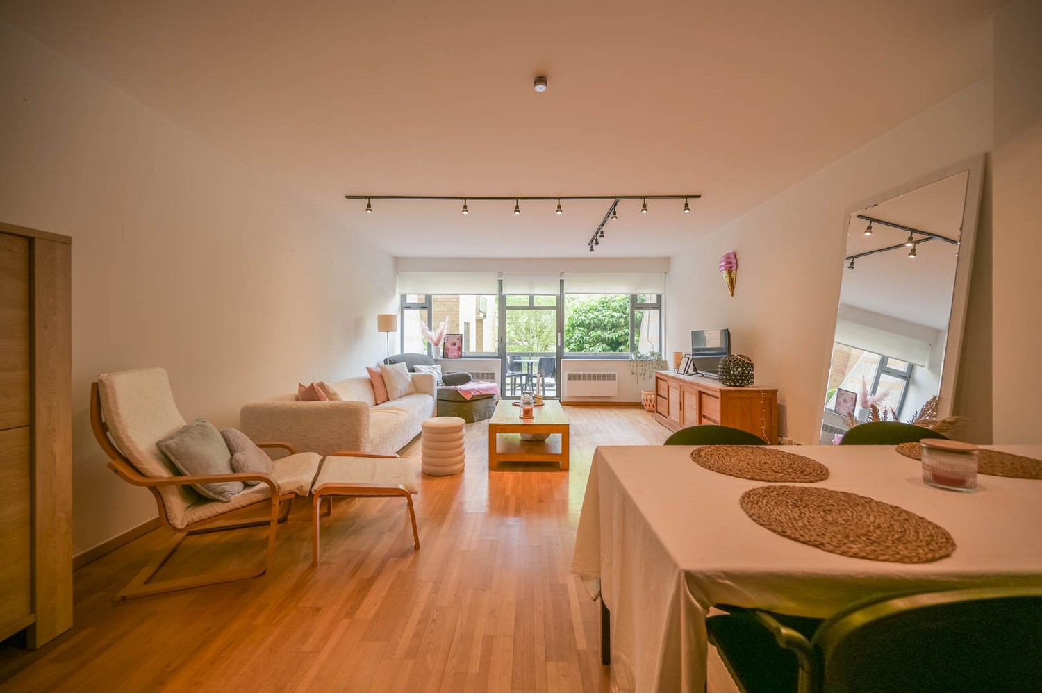 Ruim en lichtrijk appartement met 3 slaapkamers, een terras en een dubbele garagebox nabij het UZ Gasthuisberg te Leuven! - foto 4