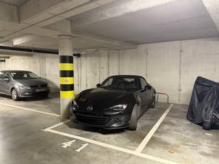 In de Residentie Prinsenhof bieden wij twee ondergrondse autostaanplaatsen te koop aan, ideaal als investering of voor eigen gebruik. De...